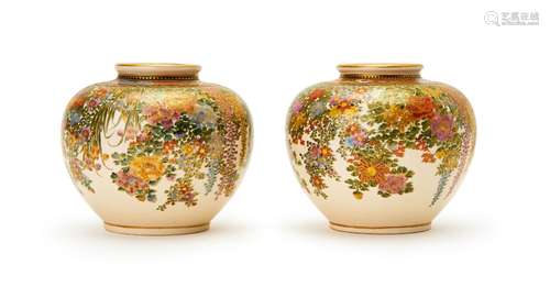 A PAIR OF JAPANESE SATSUMA JARS, MEIJI PERIOD (1868-1912)