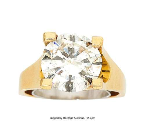 Diamond, Gold Ring Stones: Round brilliant-cut diamond weigh...