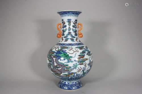 Doucai Canglong Jiaozi Amphora