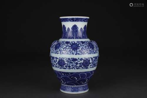 Blue and white flower pattern amphora