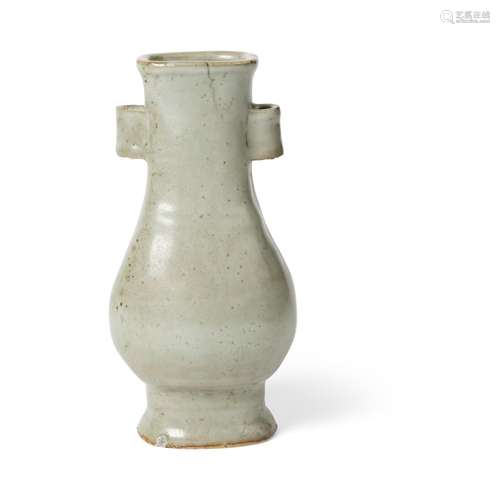 GUAN-TYPE HANDLED 'HU' FORM VASE YUAN/MING DYNASTY OR LATER