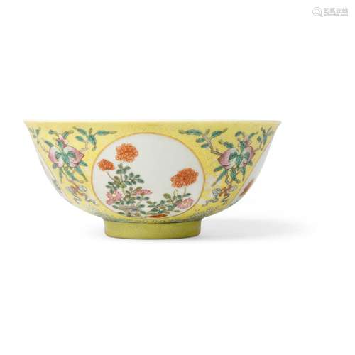 FAMILLE-ROSE ENAMELLED YELLOW-GROUND ‘MEDALLION’ BOWL QIANLO...