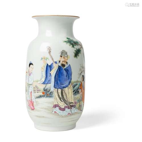 FAMILLE ROSE 'PICKING CHRYSANTHEMUM' VASE 20TH CENTURY