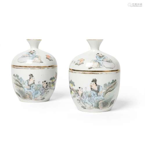 PAIR OF FAMILLE ROSE LIDDED TEA CADDIES 20TH CENTURY, ATTRIB...