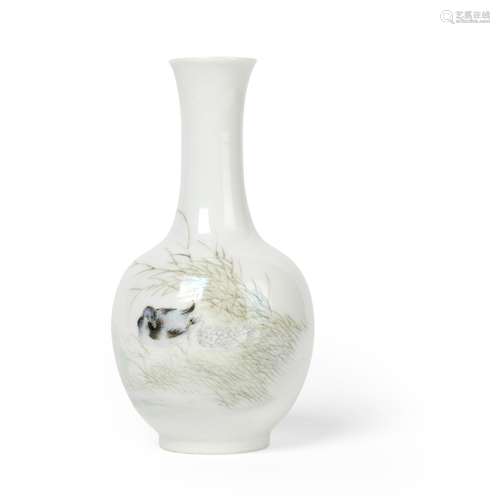 FAMILLE ROSE 'MANDARIN DUCKS' VASE 20TH CENTURY, ATTRIBUTED ...