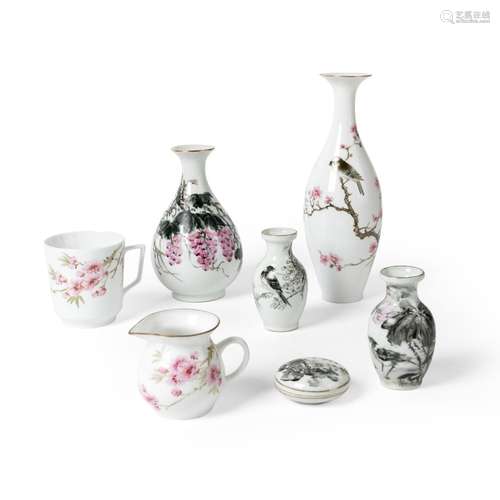 GROUP OF SEVEN QIANJIANG ENAMELLED WARES 20TH CENTURY