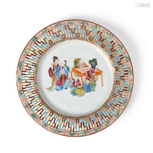 CANTON FAMILLE ROSE RETICULATED PLATE QING DYNASTY, 19TH CEN...