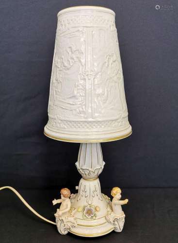 TABLE LAMP WITH LITHOPHANY