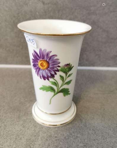 MEISSEN VASE