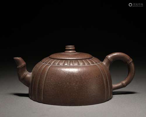 A Zisha pot