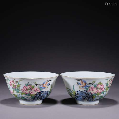 A pair of enamel 'floral' bowl