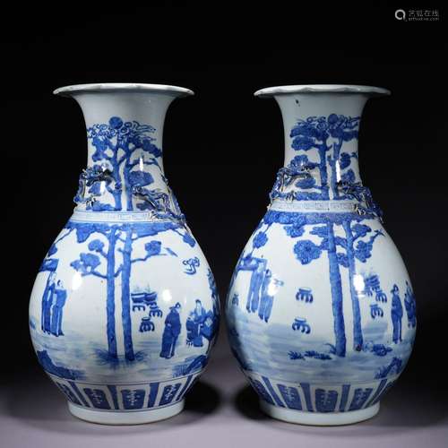 A pair of blue and white 'figure' vase