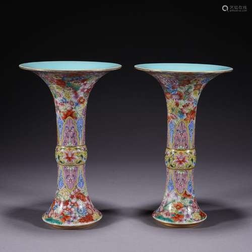 A pair of famille-rose 'floral' vase