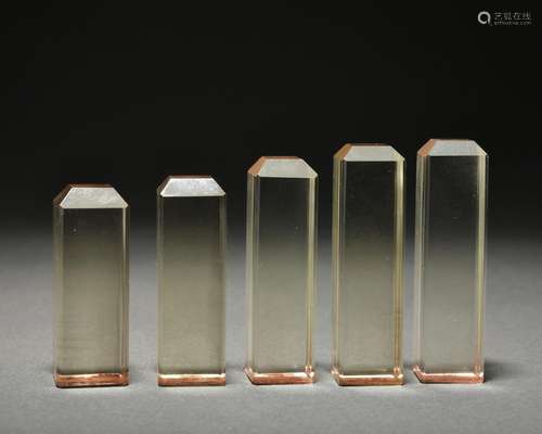 A set of crystal seal