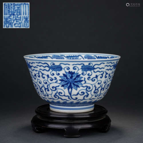 Qing Dynasty Blue and White Wrapped Flower Bowl