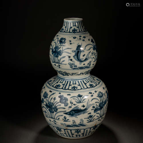 Yuan Dynasty Blue and White Fish and Algae Pattern Gourd Vas...