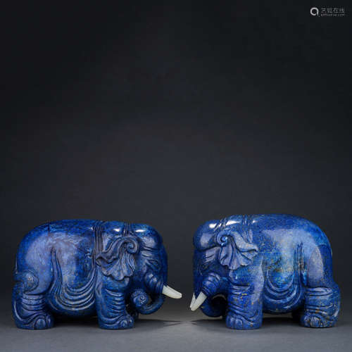 A pair of lapis lazuli inlaid Hetian jade elephant pattern o...