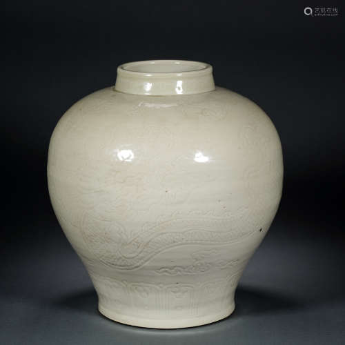 Before Ming Dynasty, Moon White Glazed Jar with Dragon Patte...