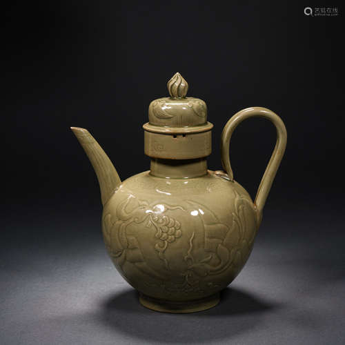 Before the Ming Dynasty, a Yue kiln secret color porcelain p...