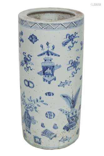 CHINESE BLUE AND WHITE STICKSTAND