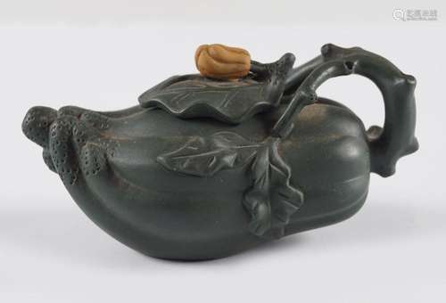 CHINESE GREEN YIXING TEAPOT