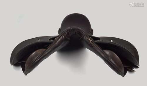 KENT LEATHER OLYMPIC 16 INCH RIDING SADDLE