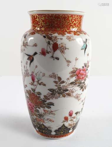 19TH-CENTURY JAPANESE KUTANI VASE