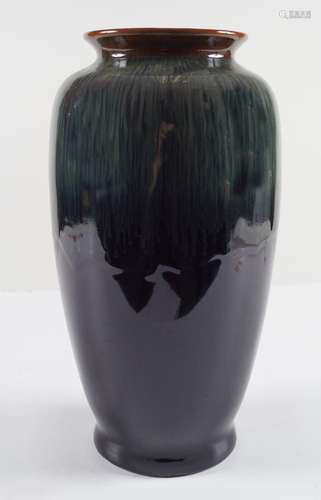 MODERN DESIGNER GLAZED POTTERY VASE