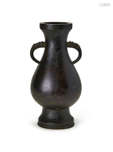 A CHINESE BRONZE ARCHAIC SHAPED VASE, MING DYNASTY (1368-164...