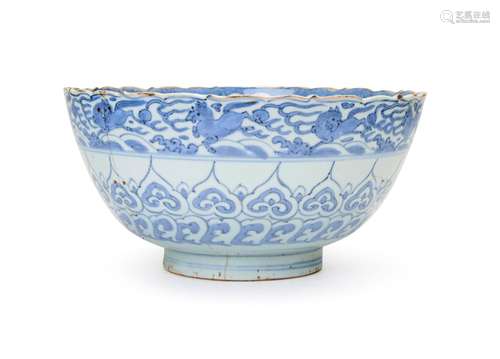 A CHINESE BLUE & WHITE BOWL, MING DYNASTY (1368-1644)