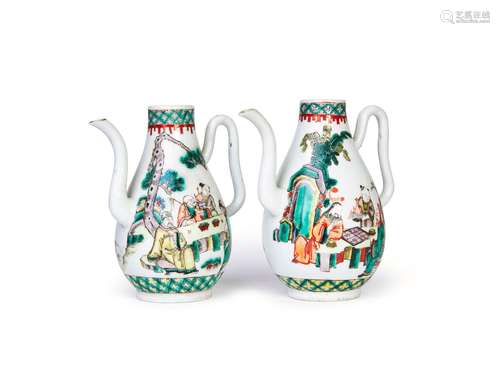 A PAIR OF CHINESE FAMILLE VERTE JUGS, QING DYNASTY (1644-191...