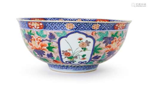 A LARGE CHINESE IMARI "FISH" BOWL, KANGXI PERIOD (...