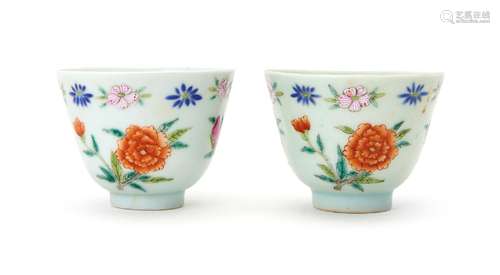 A PAIR OF CHINESE FAMILLE ROSE WINE CUPS, QING DYNASTY (1644...