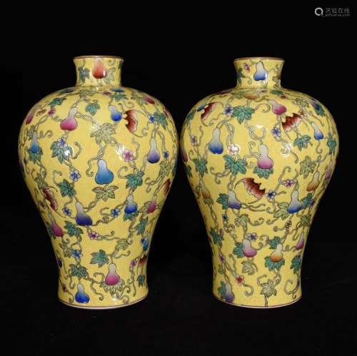 旧藏珐琅彩葫芦纹梅瓶
