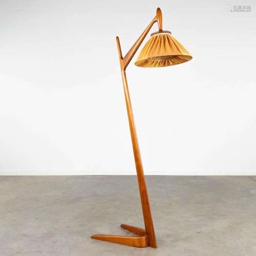A mid-century floor lamp, cedar wood, circa 1950-1960. (D:39...