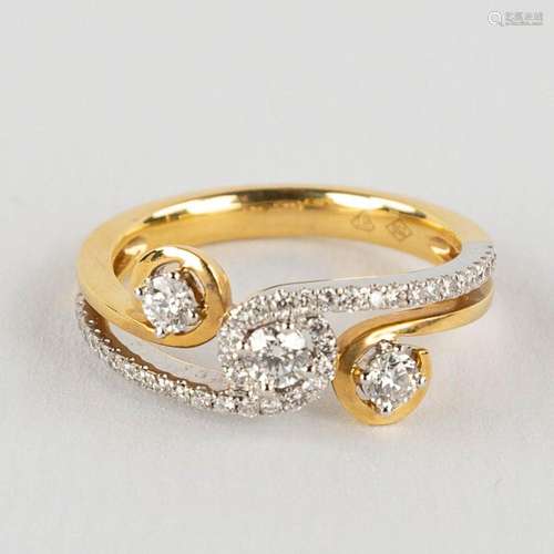 A ring, 18kt yellow and white gold with diamonds, appr. 0,48...