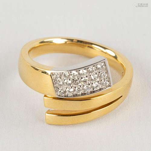 A ring, 18kt yellow gold with diamonds, appr. 0,42ct, ring s...