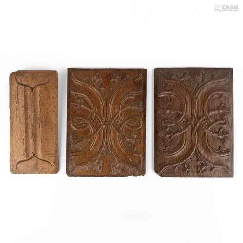 Three sculptured wood panels, Gothic. 16th C. (W:27 x H:37 c...