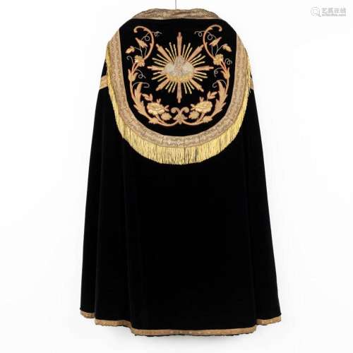 A lithurgical vestment 'Cope', thick gold thread emb...