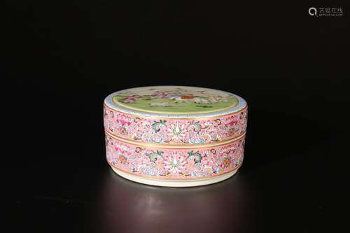 Boîte en porcelaine rose de la famille Qing Jiaqing