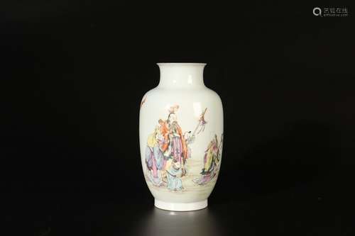 Qing Yongzheng Vase lanterne en porcelaine de Chine rose à d...