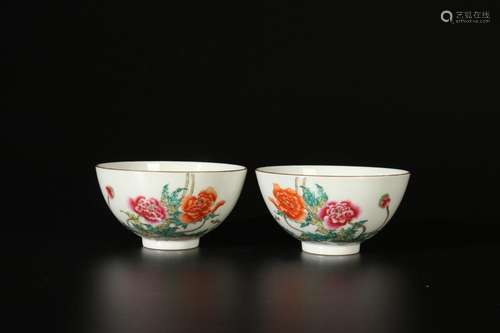 Qing Qianlong Groupe de motifs floraux peints au pastel