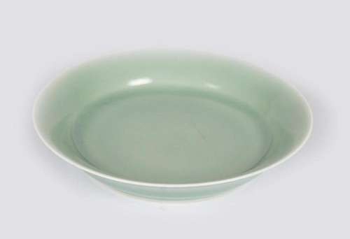 CHINESE QIANLONG CELADON PLATE