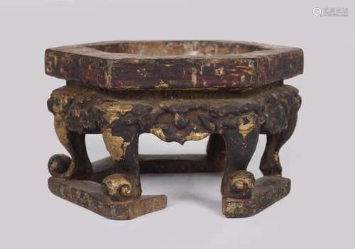 CHINESE LACQUERED CARVED WOOD STAND