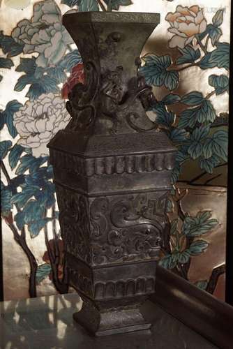 CHINESE QING BRONZE VASE