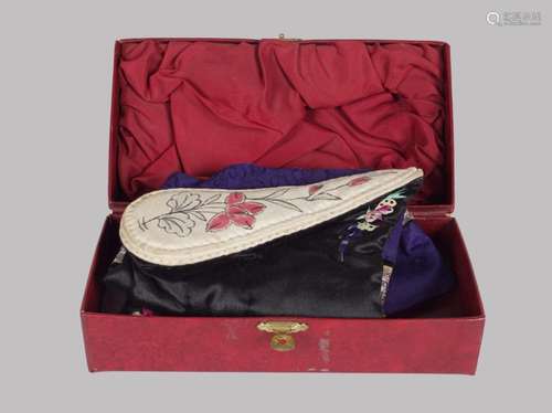 PAIR CHINESE SILK COURT SLIPPERS