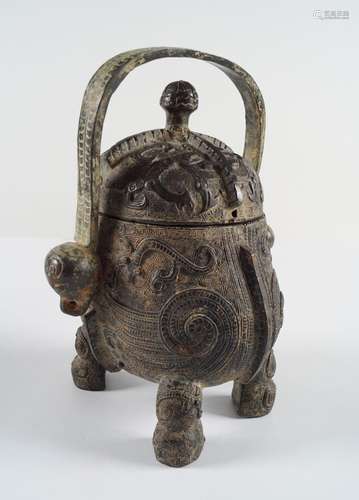 CHINESE ARCHAIC BRONZE FOOD VESSEL