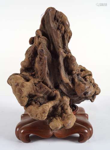 LARGE CHINESE QING ROOTWOOD SCULPTURE