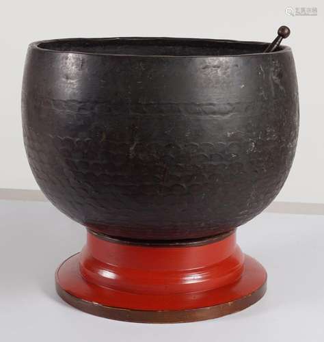 LARGE 19TH-CENTURY TIBETAN BRONZE SINGING BOWL