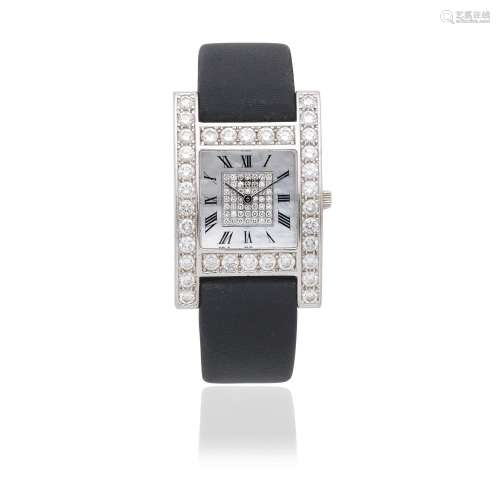 【R】Chopard. A lady's 18K white gold diamond set quartz wrist...